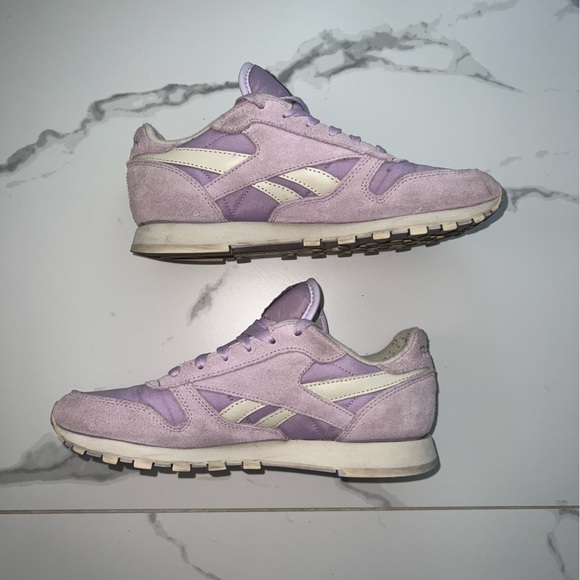 Reebok classic lilac purple shoes - Picture 3 of 6